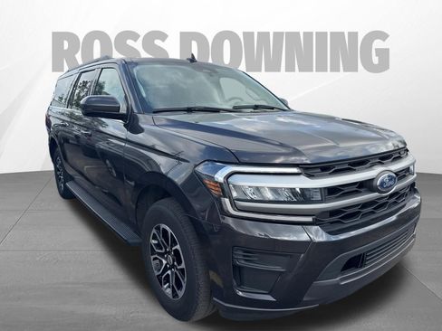 Used 2024 Ford Expedition Max XLT image 3