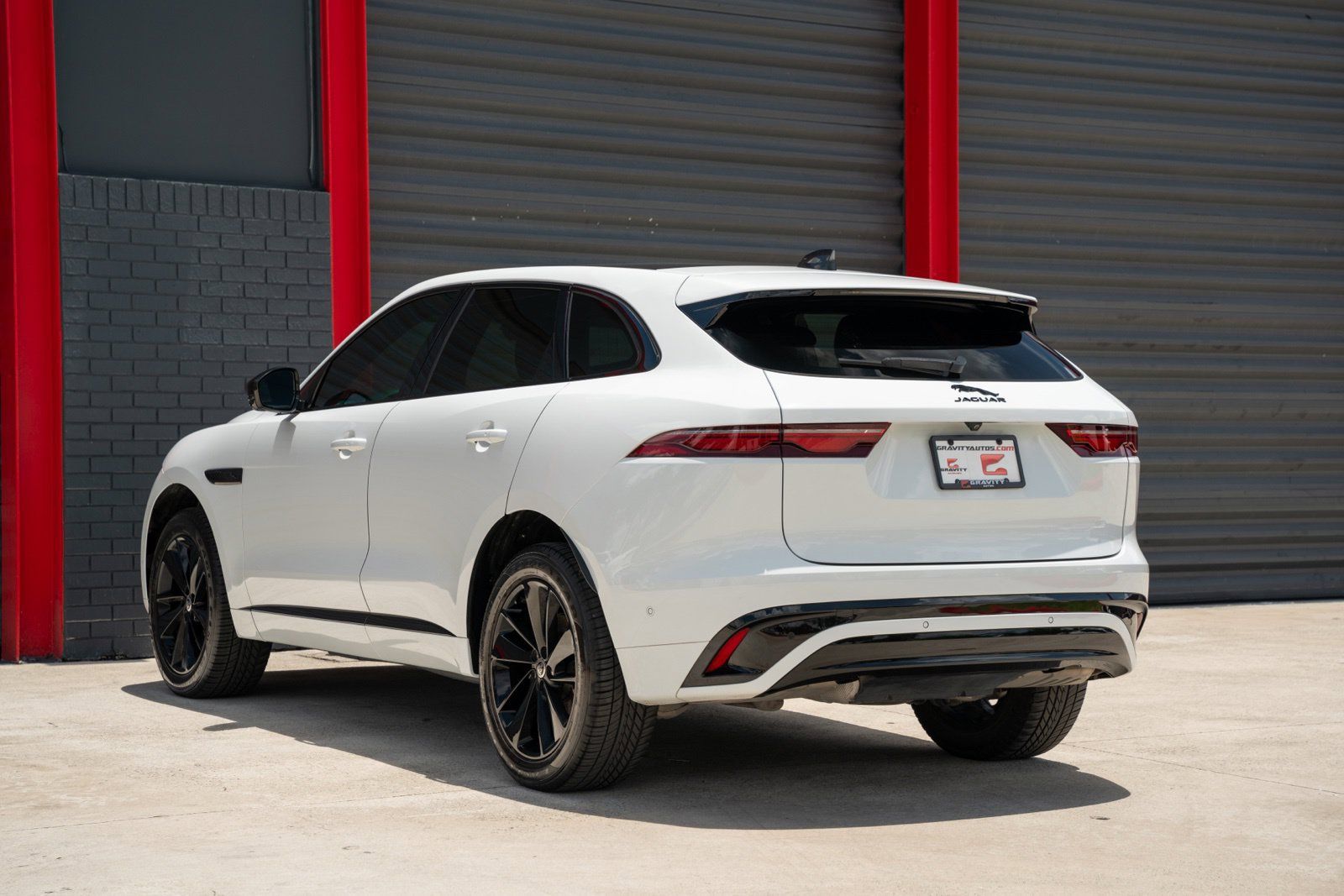 Used 2025 Jaguar F-PACE R-Dynamic S AWD/4WD image 10