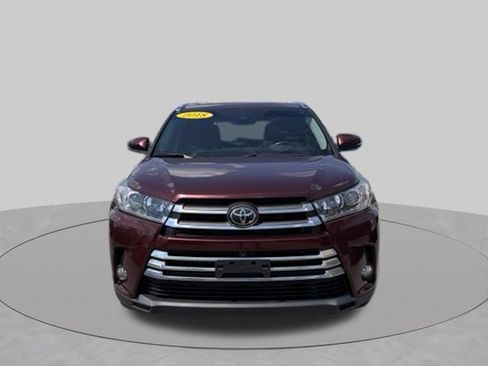 Used 2018 Toyota Highlander Limited Platinum AWD/4WD image 2