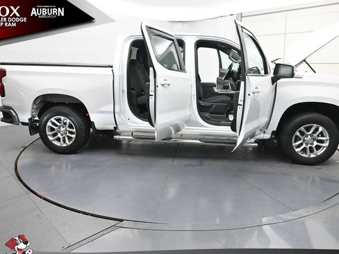 Used 2023 Chevrolet Silverado 1500 LT w/ Z71 Off-Road Package AWD/4WD image 43