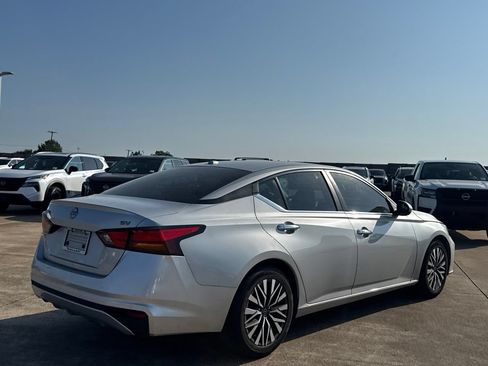 Certified 2023 Nissan Altima 2.5 SV FWD image 20