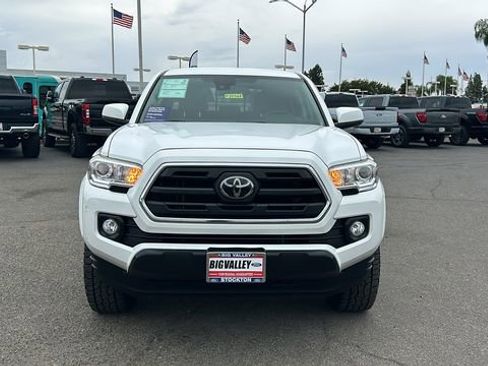 Used 2019 Toyota Tacoma SR5 image 9