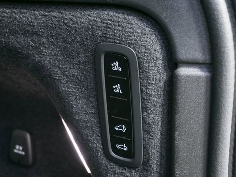 Certified 2025 Volvo EX90 Ultra AWD/4WD image 35
