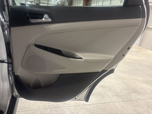 Used 2018 Hyundai Tucson SE image 11