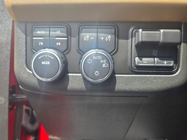 Used 2023 Chevrolet Tahoe Premier AWD/4WD image 26