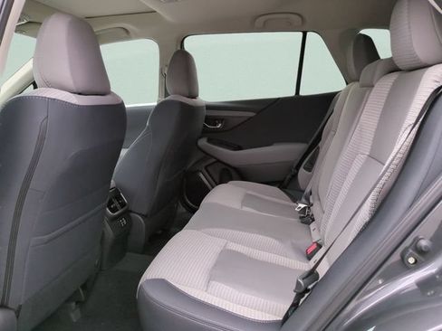 Used 2025 Subaru Outback Premium AWD/4WD image 10