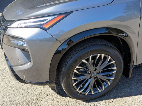 New 2026 Nissan Rogue Platinum AWD/4WD image 10