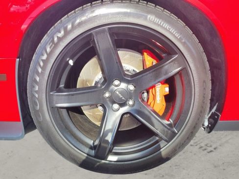 Used 2017 Dodge Challenger SRT Hellcat image 10