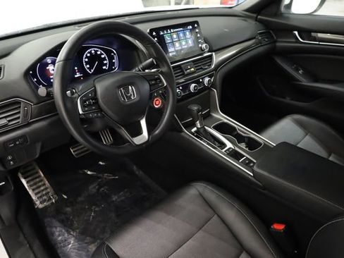 Used 2018 Honda Accord Sport image 12