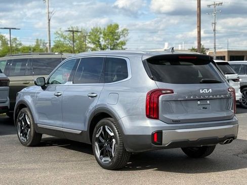 Used 2025 Kia Telluride S FWD image 40