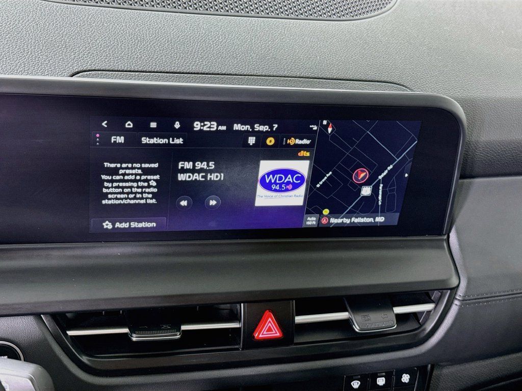 Used 2025 Kia Seltos EX AWD/4WD image 7