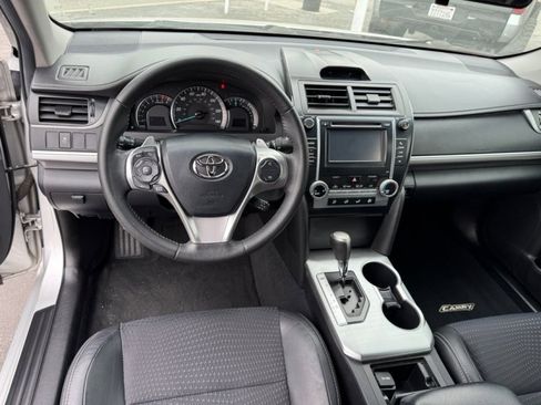 Used 2012 Toyota Camry SE FWD image 21