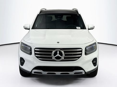 Used 2026 Mercedes-Benz GLB 250 4MATIC image 2