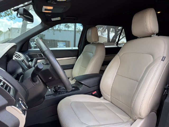 Used 2018 Ford Explorer XLT w/ Equipment Group 202A FWD image 7