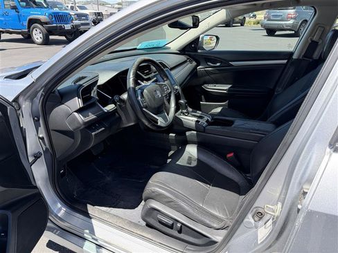 Used 2017 Honda Civic Touring image 8