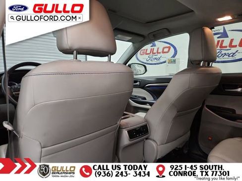 Used 2016 Toyota Highlander Limited image 16