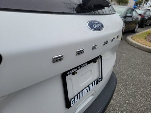 Used 2022 Ford Escape Titanium w/ Titanium Elite Package image 8