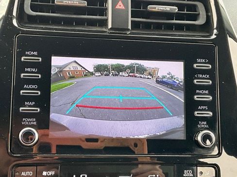 Used 2020 Toyota Prius L Eco FWD image 19