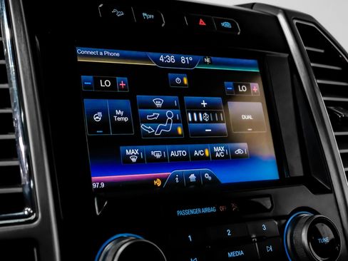 Used 2015 Ford F150 Platinum w/ Equipment Group 701A Luxury AWD/4WD image 36