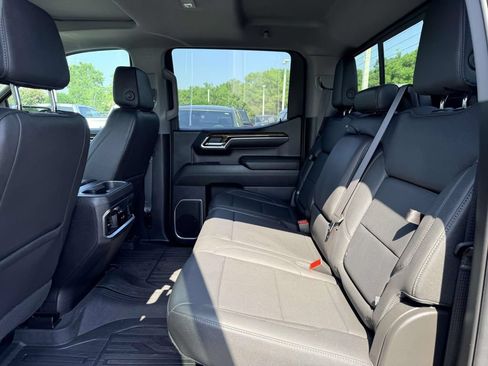 Used 2024 GMC Sierra 1500 Elevation w/ Elevation Premium Package AWD/4WD image 12
