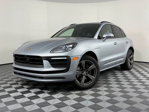 Certified 2026 Porsche Macan AWD/4WD image 1