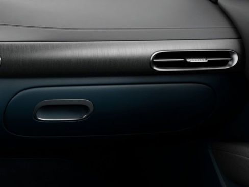 New 2026 Genesis GV60 Advance image 29