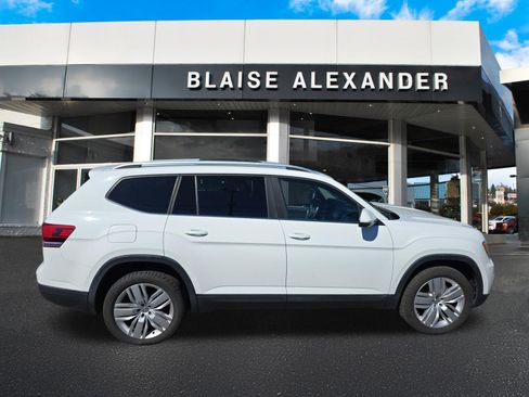 Used 2019 Volkswagen Atlas SE w/ Panoramic Sunroof Package AWD/4WD image 2