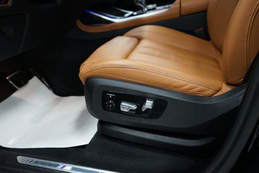 Used 2022 BMW X7 xDrive40i w/ M Sport Package AWD/4WD image 33