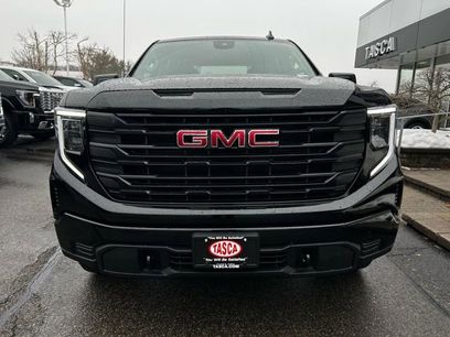 New 2026 GMC Sierra 1500 Pro w/ Graphite Edition