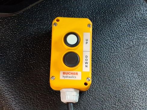 Used 2023 Ford F550 4x4 Regular Cab Super Duty image 29