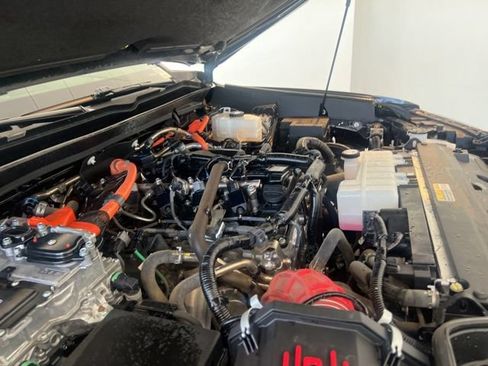 Used 2025 Toyota Tacoma TRD Pro AWD/4WD image 33