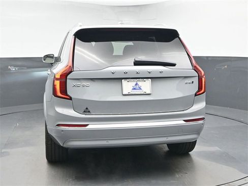 New 2026 Volvo XC90 B6 Plus w/ Protection Package Premier image 7