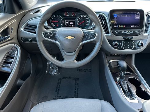 Used 2022 Chevrolet Malibu LT image 13
