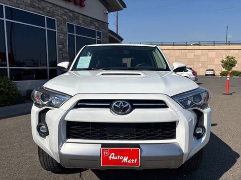 Used 2024 Toyota 4Runner TRD Off-Road Premium image 7
