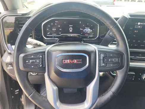 Used 2025 GMC Sierra 1500 SLT AWD/4WD image 40