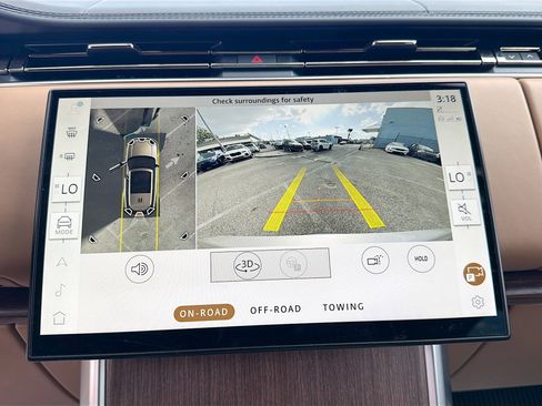 Used 2024 Land Rover Range Rover Long Wheelbase SE image 33