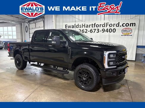 New 2026 Ford F250 XLT w/ XLT Premium Package AWD/4WD image 1
