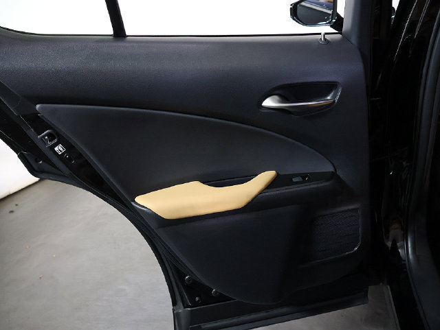 Used 2024 Lexus UX 250h AWD w/ Premium Package image 24
