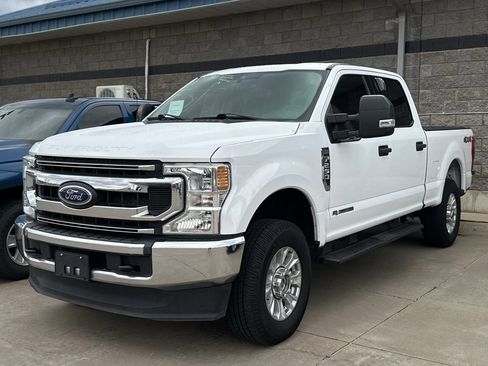Used 2020 Ford F250 XLT image 2