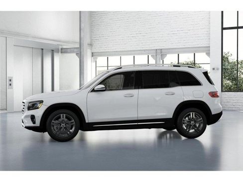 Certified 2025 Mercedes-Benz GLB 250 image 34