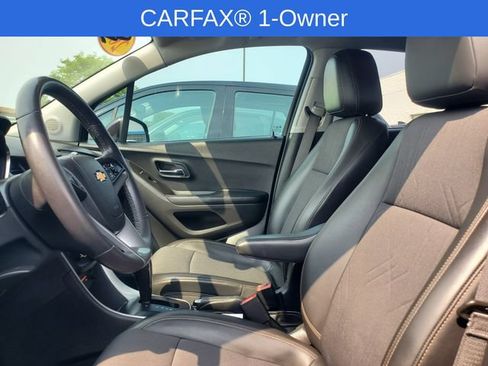 Certified 2022 Chevrolet Trax LT w/ LT Convenience Package AWD/4WD image 6