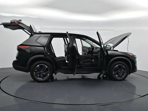 Used 2025 Nissan Rogue SV FWD image 20