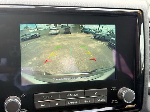 Used 2024 Nissan Frontier SV w/ Technology Package RWD image 13