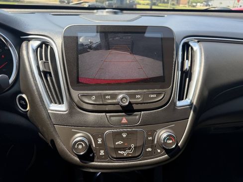 Used 2016 Chevrolet Malibu LT w/ Leather Package FWD image 14