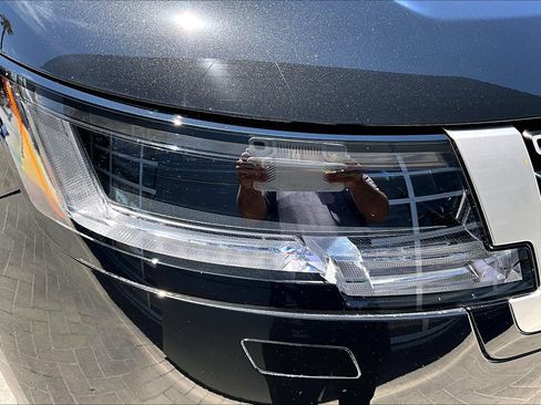 Used 2025 Land Rover Range Rover Autobiography AWD/4WD image 27