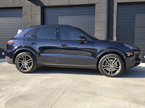 Certified 2023 Porsche Cayenne image 7