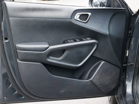 Used 2020 Kia Soul S FWD image 20