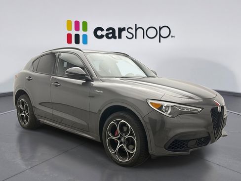 Used 2022 Alfa Romeo Stelvio Veloce AWD/4WD image 5