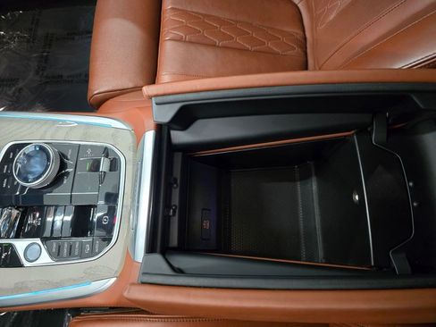 Used 2025 BMW X7 xDrive40i w/ Executive Package AWD/4WD image 27
