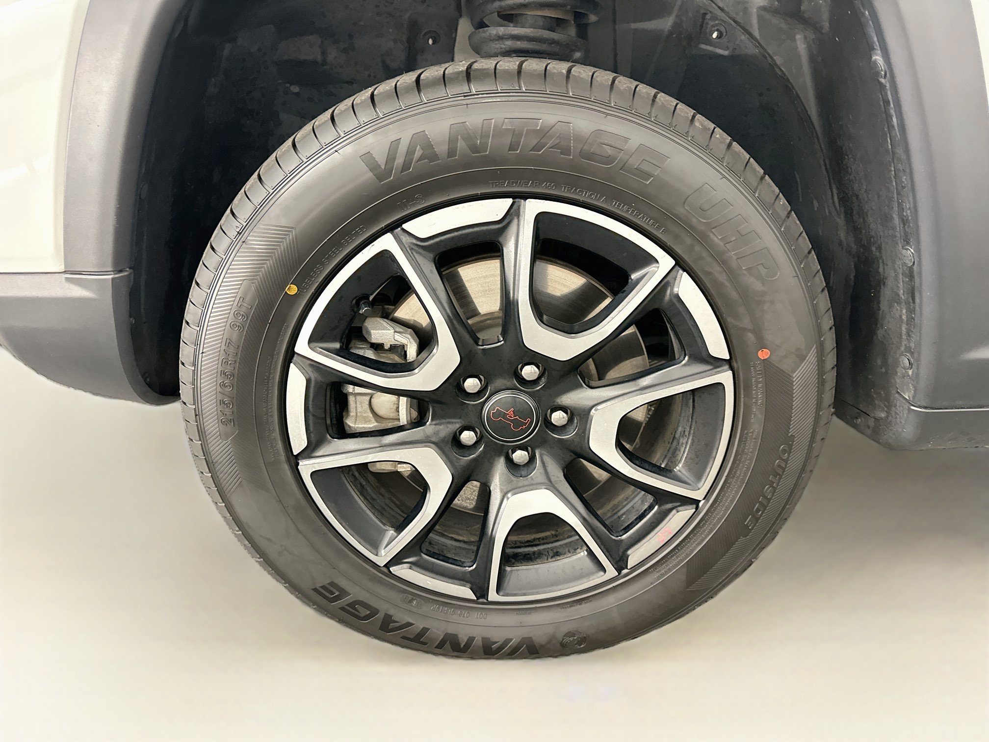 Used 2025 Jeep Compass Trailhawk AWD/4WD image 34